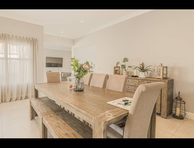 4 BEDROOM FREEHOLD FOR SALE IN PARKLANDS NORTH